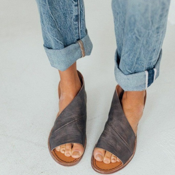 Free People Mont Blanc Asymmetrical Sandal Black 38 8 - Picture 1 of 5